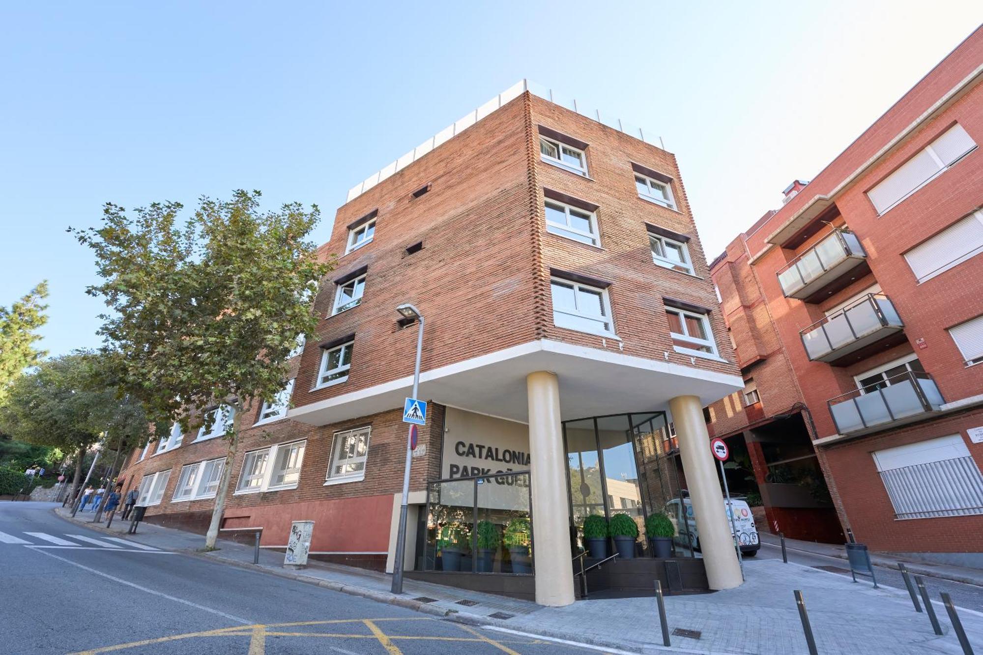 Catalonia Park Gueell Hotel Barcelona Exterior photo